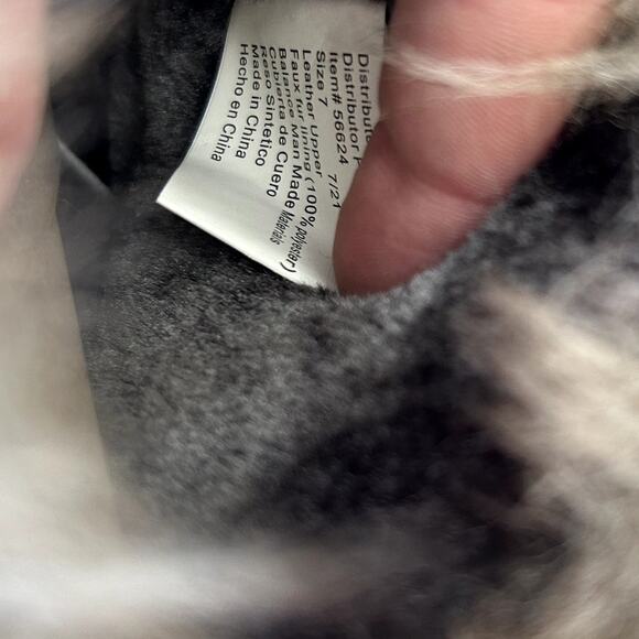 Serra Suede Leather Ankle Boots Size 7 NWT Navy Faux Fur Lining Button Comfort - Picture 12 of 14